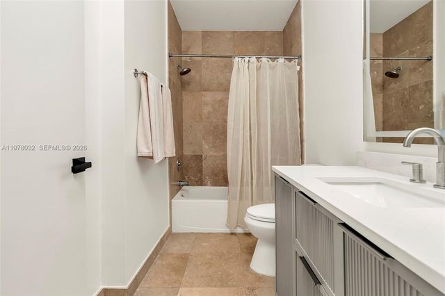 9066 SW 73rd Ct PH2402, Miami, FL 33156