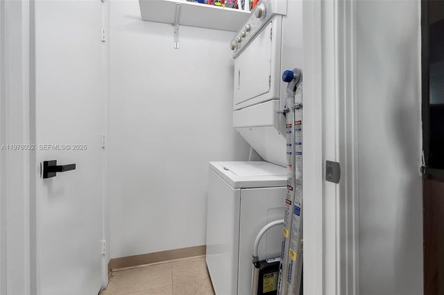 9066 SW 73rd Ct PH2402, Miami, FL 33156