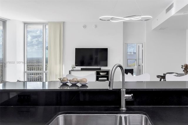 9066 SW 73rd Ct PH2402, Miami, FL 33156