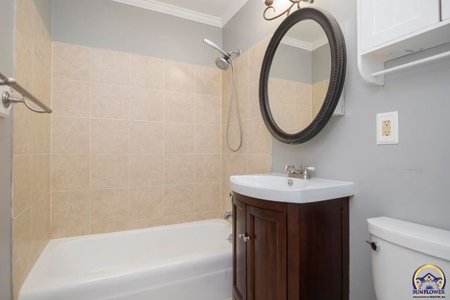 701 SW Watson AVE, Topeka, KS 66606