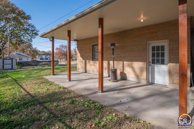 701 SW Watson AVE, Topeka, KS 66606