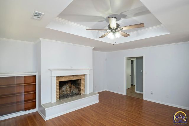 701 SW Watson AVE, Topeka, KS 66606