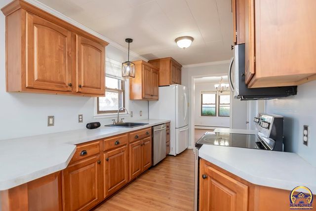 701 SW Watson AVE, Topeka, KS 66606