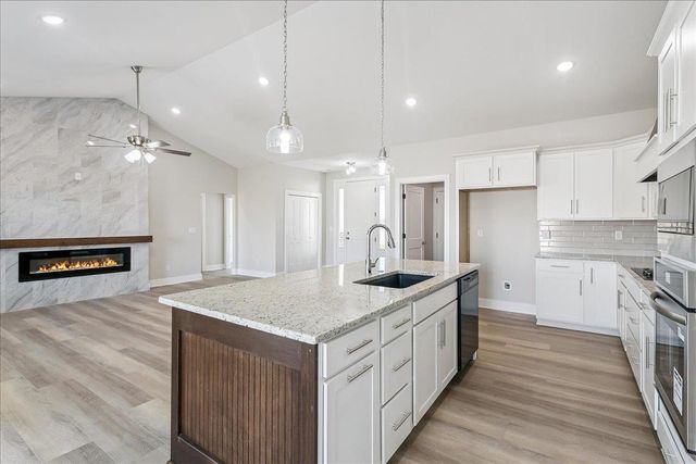 1510 E Appleton St, Valley Center, KS 67147