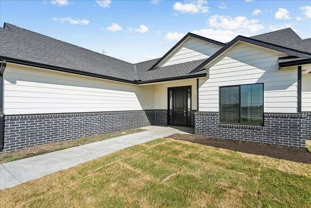 1510 E Appleton St, Valley Center, KS 67147