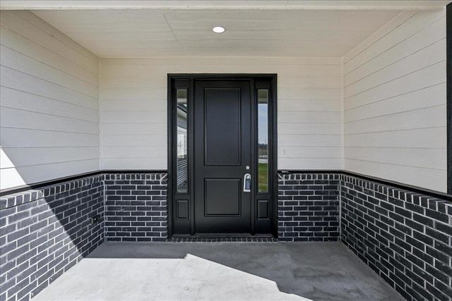1510 E Appleton St, Valley Center, KS 67147