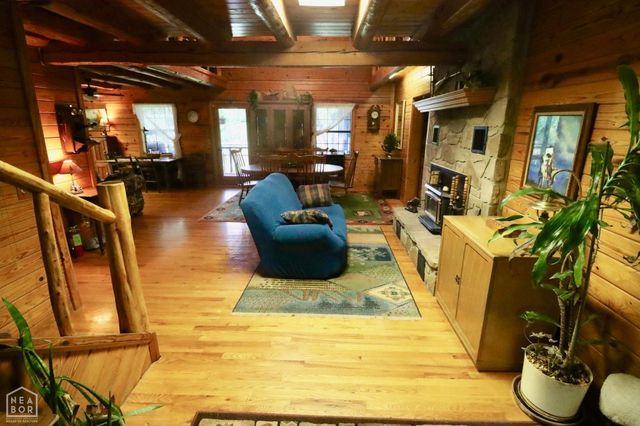 1463 Browns Chapel Rd, Viola, AR 72583