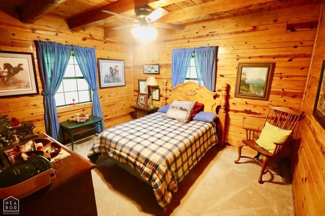 1463 Browns Chapel Rd, Viola, AR 72583