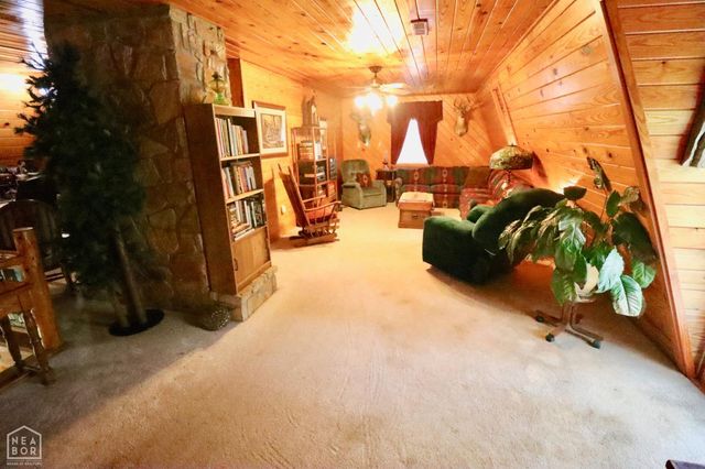 1463 Browns Chapel Rd, Viola, AR 72583