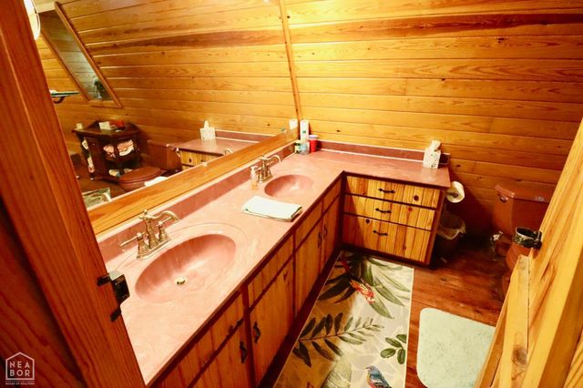 1463 Browns Chapel Rd, Viola, AR 72583