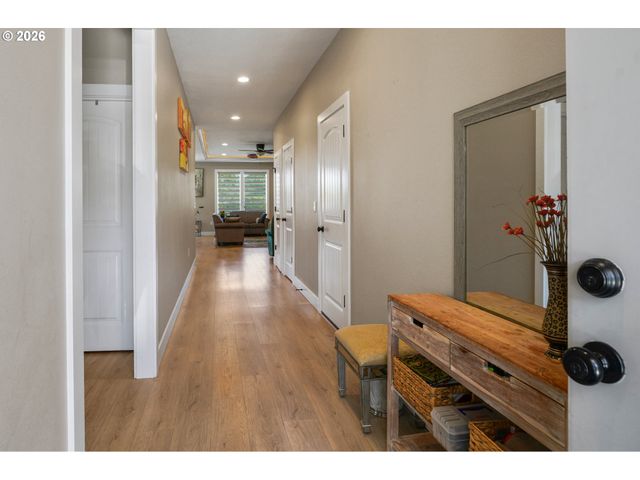 5518 MOUNTAIN QUAIL Dr, Salem, OR 97306