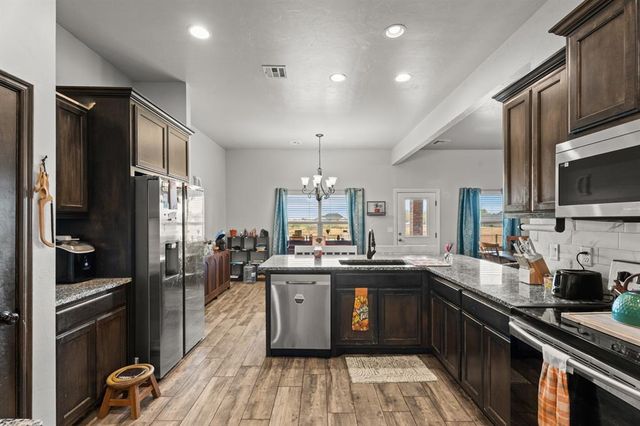 29837 E 830 Road, Cashion, OK 73016