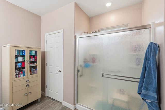 301 W Vista Monte Drive, Corona De Tucson, AZ 85641
