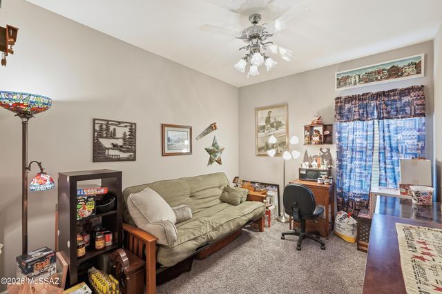 301 W Vista Monte Drive, Corona De Tucson, AZ 85641