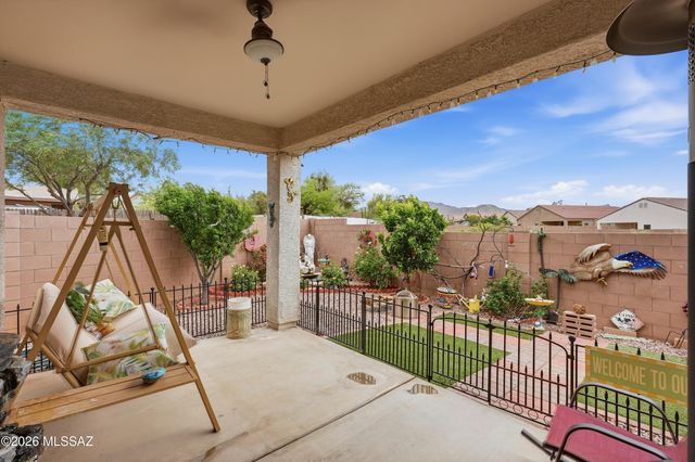 301 W Vista Monte Drive, Corona De Tucson, AZ 85641