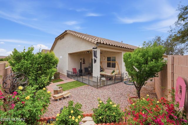301 W Vista Monte Drive, Corona De Tucson, AZ 85641