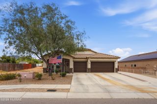301 W Vista Monte Drive, Corona De Tucson, AZ 85641