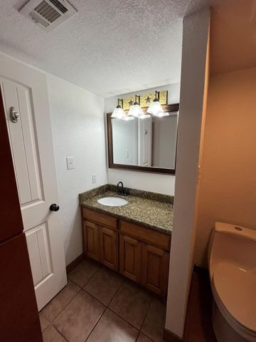 640 Harbor Drive, Azle, TX 76020