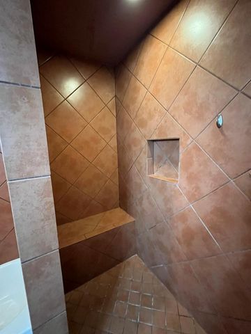 640 Harbor Drive, Azle, TX 76020