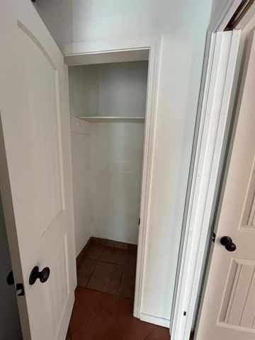 640 Harbor Drive, Azle, TX 76020