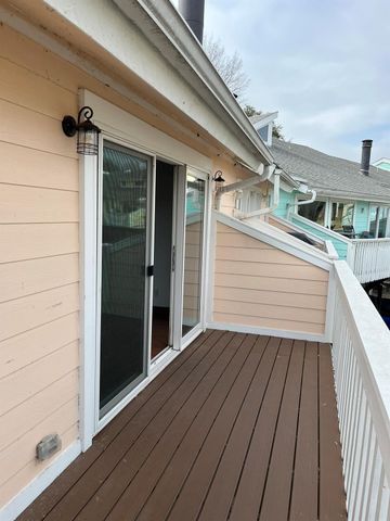 640 Harbor Drive, Azle, TX 76020