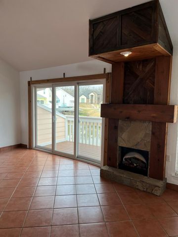 640 Harbor Drive, Azle, TX 76020