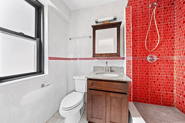 212 E Broadway Apt G701, New York City, NY 10002