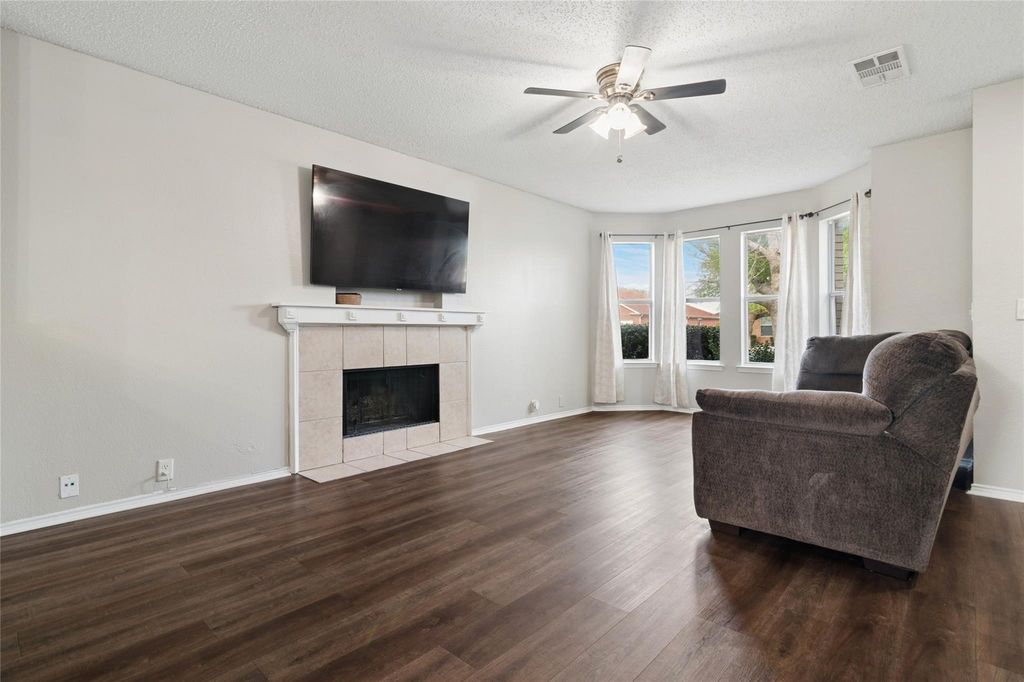 1507 Wavecrest Drive, Glenn Heights, TX 75154 — photo 3