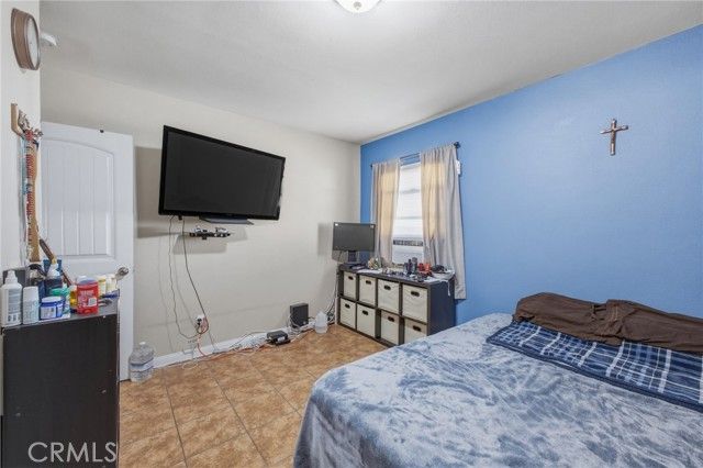 6937 Fairfax, San Bernardino, CA 92404