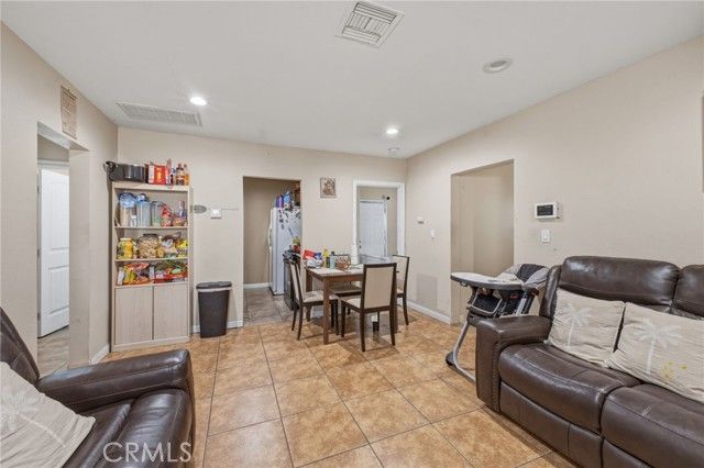 6937 Fairfax, San Bernardino, CA 92404