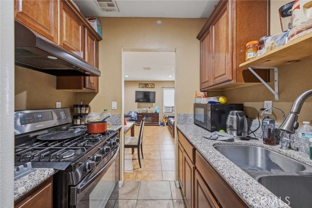 6937 Fairfax, San Bernardino, CA 92404