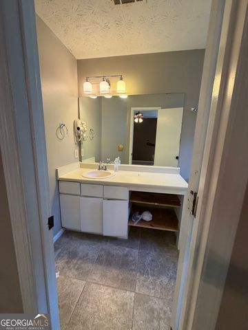 2199 Marshes Glenn Drive, Norcross, GA 30071