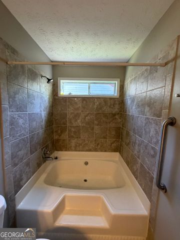 2199 Marshes Glenn Drive, Norcross, GA 30071