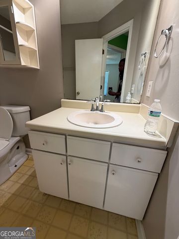 2199 Marshes Glenn Drive, Norcross, GA 30071