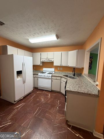 2199 Marshes Glenn Drive, Norcross, GA 30071