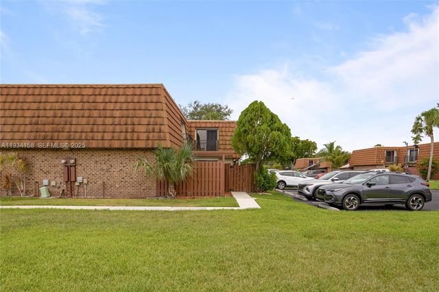 1170 SW 118th Ter, Davie, FL 33325