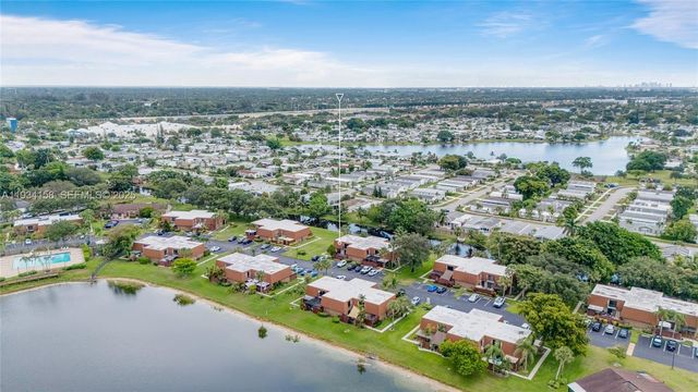 1170 SW 118th Ter, Davie, FL 33325