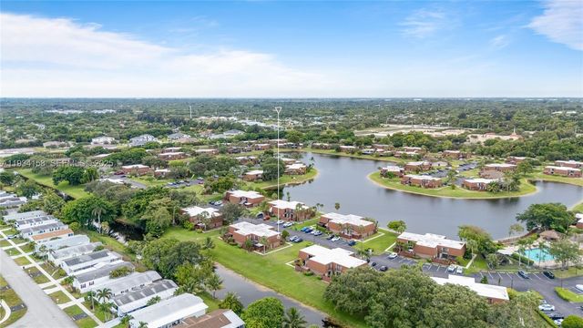 1170 SW 118th Ter, Davie, FL 33325