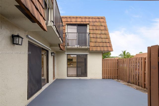 1170 SW 118th Ter, Davie, FL 33325