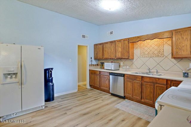 532 Bellevue Street, Clinton, MS 39056