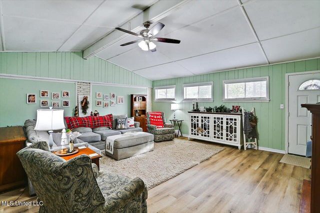 532 Bellevue Street, Clinton, MS 39056