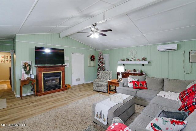 532 Bellevue Street, Clinton, MS 39056