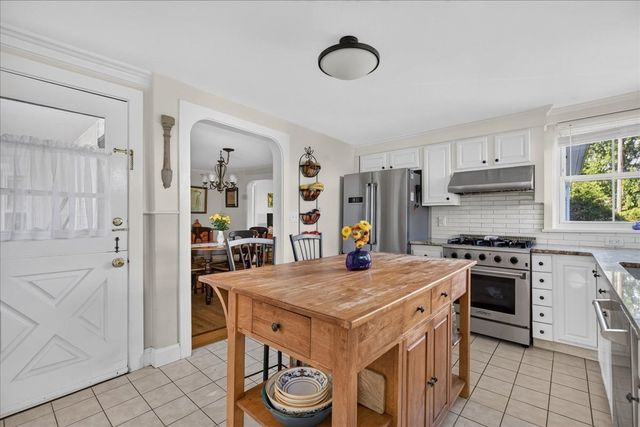 204 Sandwich Street 1, Plymouth, MA 02360