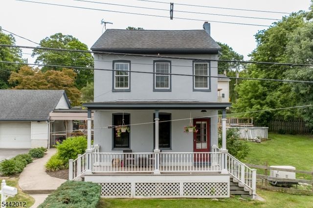 67 Douglas St, Lambertville City, NJ 08530