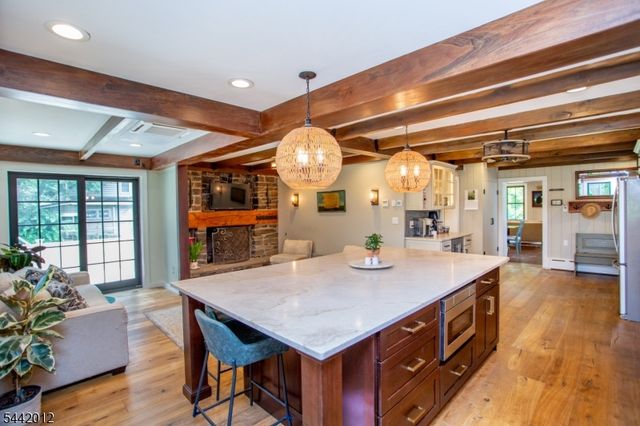 67 Douglas St, Lambertville City, NJ 08530