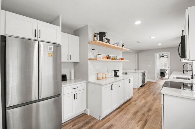 24650 Lathrup Boulevard, Southfield, MI 48075