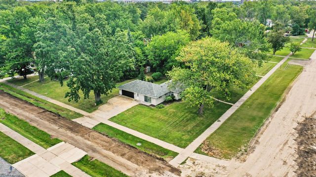 24650 Lathrup Boulevard, Southfield, MI 48075