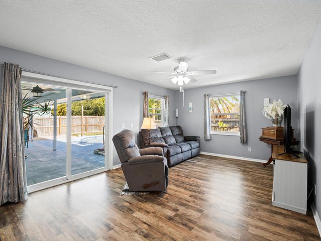 402 Watercrest Street, Sebastian, FL 32958