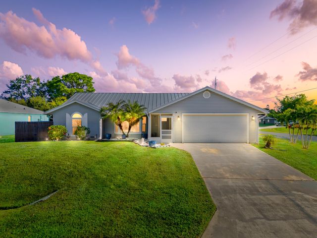 402 Watercrest Street, Sebastian, FL 32958