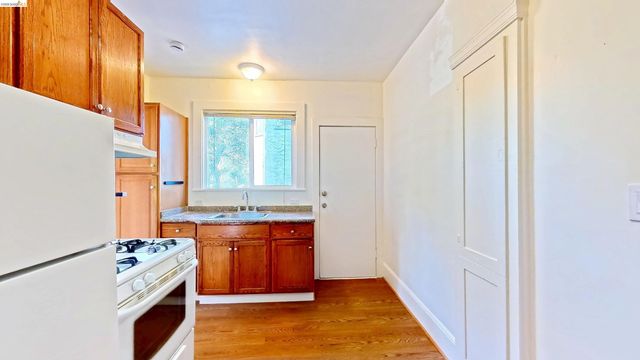 2924 Florence St C, Berkeley, CA 94705